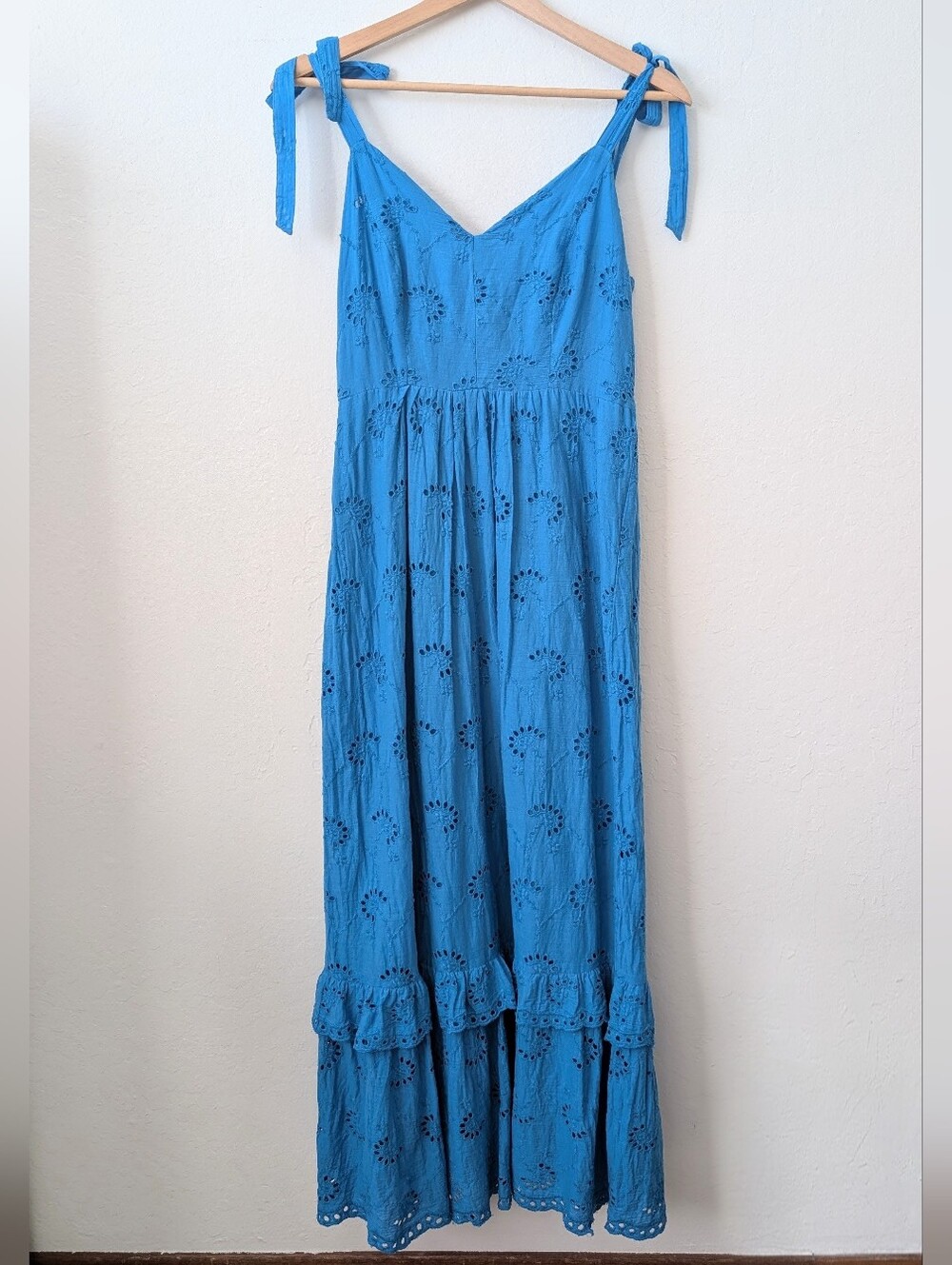 Taylor Capri Blue Cotton Eyelet Tiered Tie-Shoulder Maxi Dress Size 2